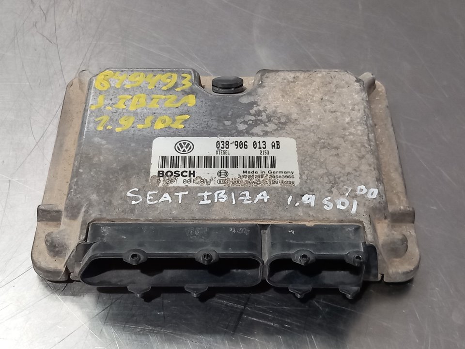 SEAT Ibiza 2 generation (1993-2002) Engine Control Unit ECU 25266825