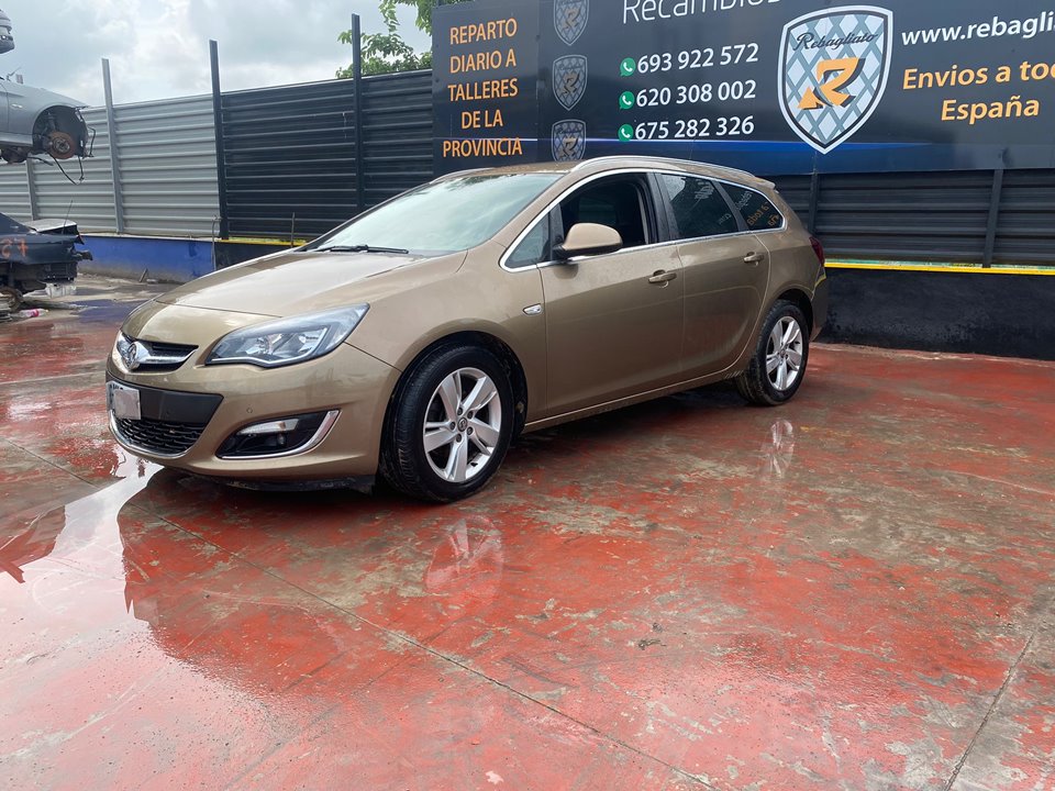 OPEL Astra J (2009-2020) Oikean etuoven ikkunan kytkin 13301886 25893497