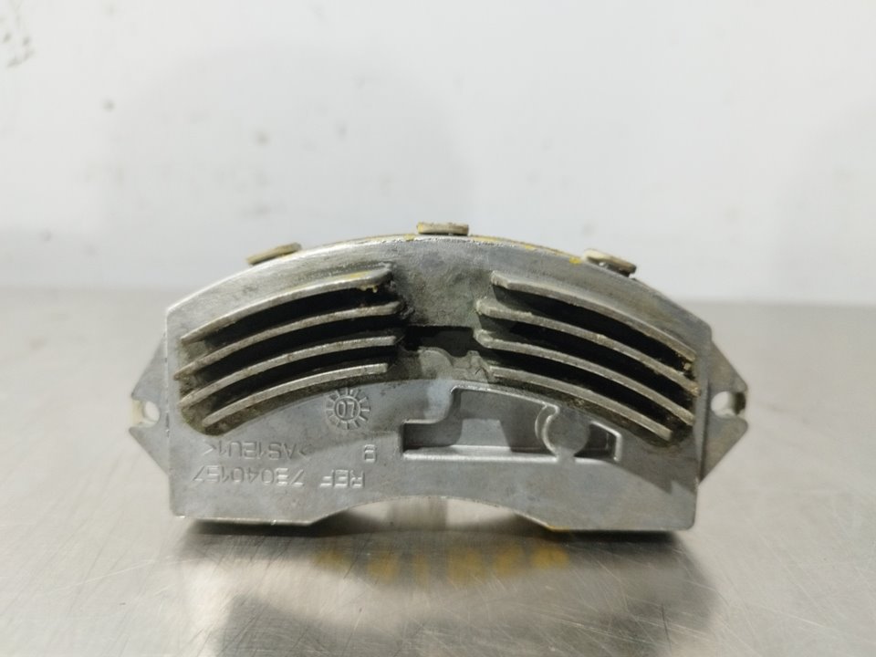 BMW 3 Series E90/E91/E92/E93 (2004-2013) Salona sildītāja rezistors 985464F 25897096