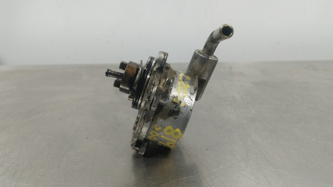 SKODA Vito W638 (1996-2003) Vacuum Pump A6112300165 24934468