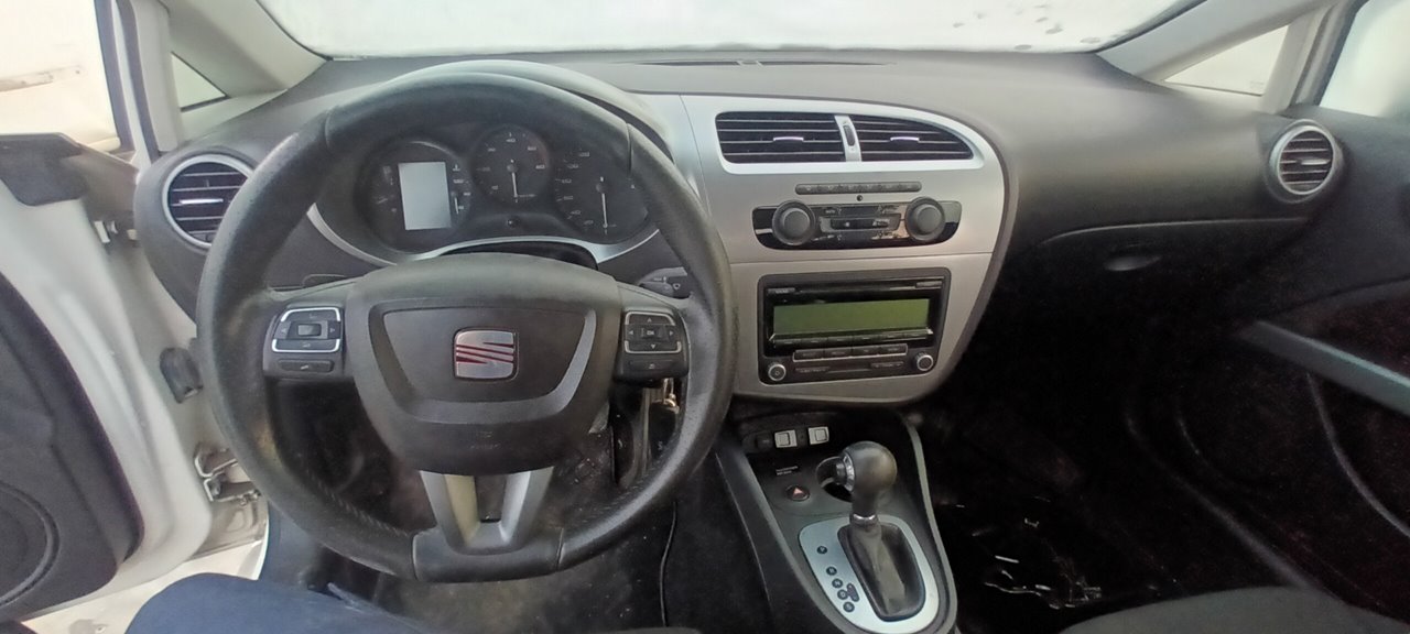 SEAT Leon 2 generation (2005-2012) Front Right Seatbelt 24910974