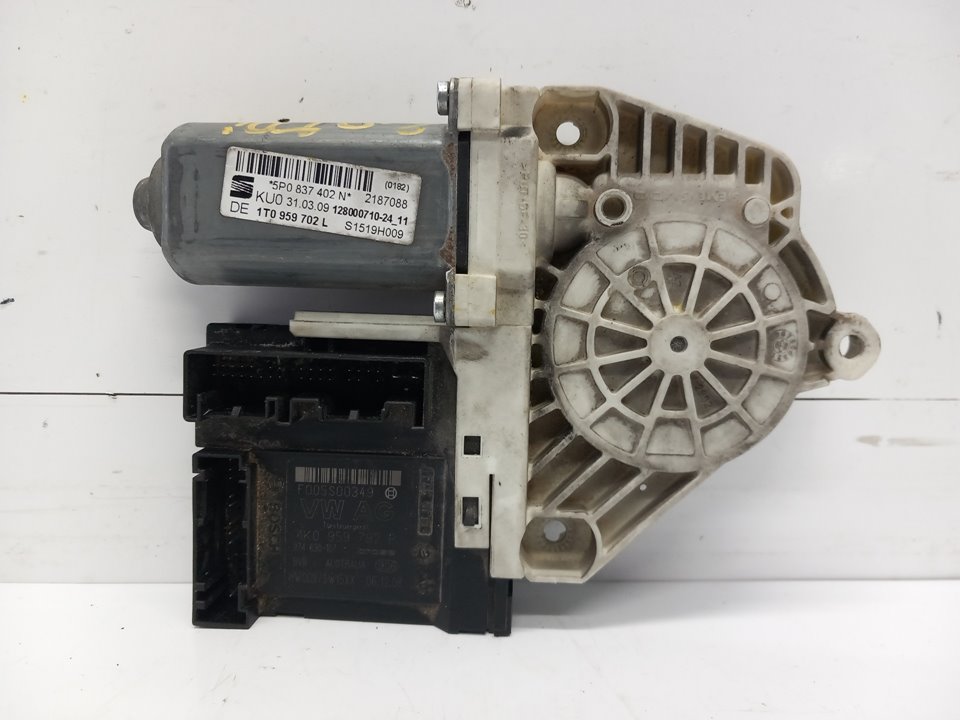 SEAT Altea 1 generation (2004-2013) Motor de control geam ușă dreapta față 1K0959792P 24913887