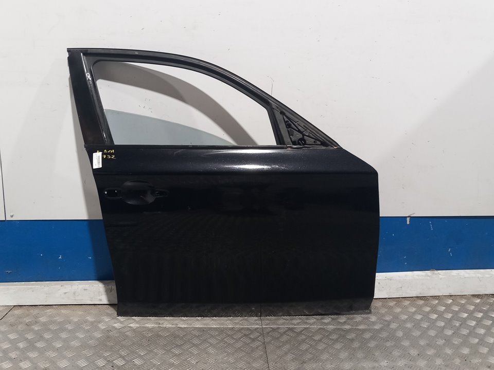 BMW 1 Series E81/E82/E87/E88 (2004-2013) Front Right Door 25987412