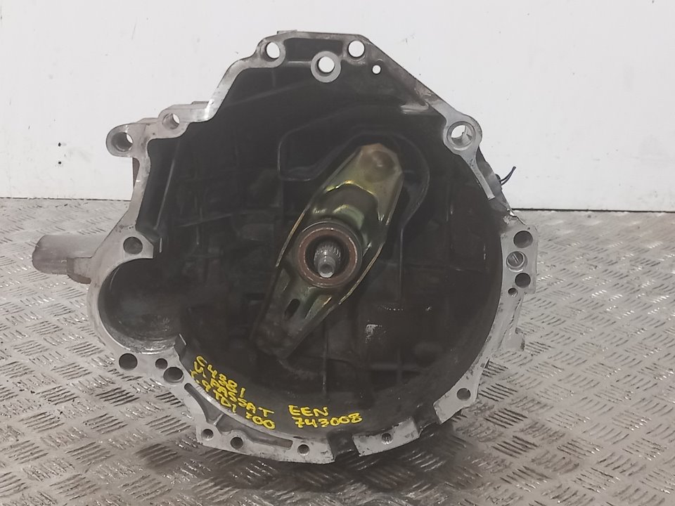 VOLKSWAGEN Passat B5 (1996-2005) Gearbox EEN 24915382