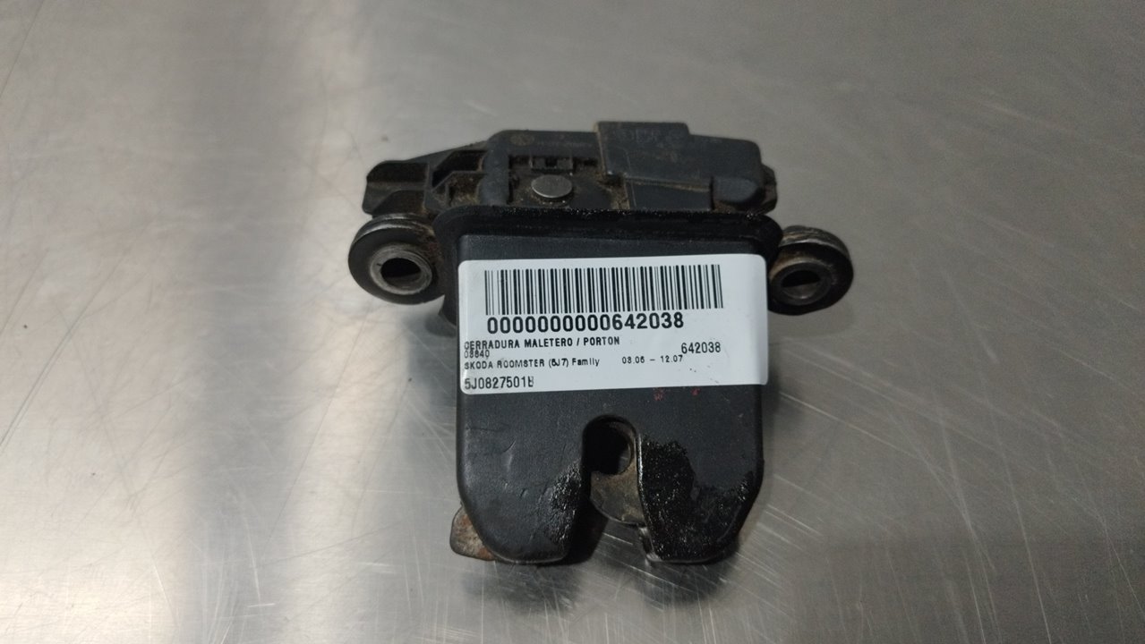 SKODA Roomster 5J  (2010-2015) Tailgate Boot Lock 5J0827501B 24910789