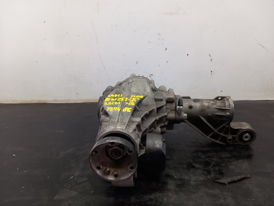 MERCEDES-BENZ R-Class W251 (2005-2017) Front Transfer Case 4460310030 22766089