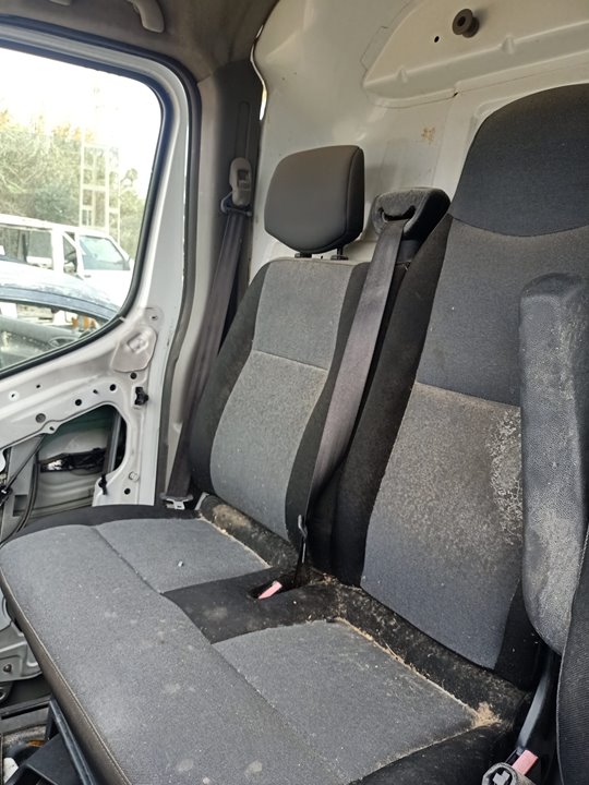 RENAULT Master 3 generation (2010-2023) Front Right Seat 25227498
