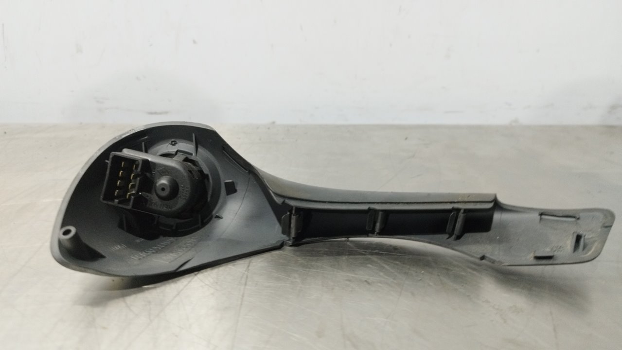 RENAULT Clio 3 generation (2005-2012) Kiti valdymo blokai 8200316977 24940178