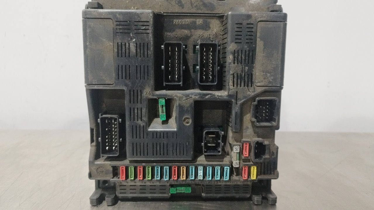 TOYOTA 307 1 generation (2001-2008) Fuse Box 2697004 25246176