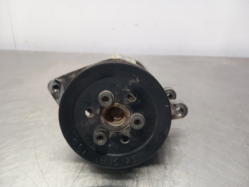 SEAT Ibiza 2 generation (1993-2002) Power Steering Pump 028145523E 25894189