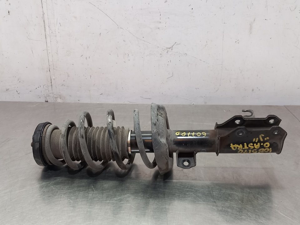 Amortiguador delantero derecho B16DTL 13474018 de Opel Astra j (p10) 2009-2015