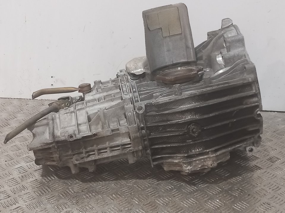 VOLKSWAGEN Passat B5 (1996-2005) Gearbox EEN 24915382