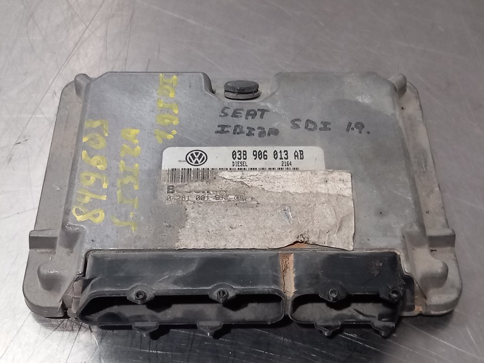 SEAT Ibiza 2 generation (1993-2002) Engine Control Unit ECU 25266819