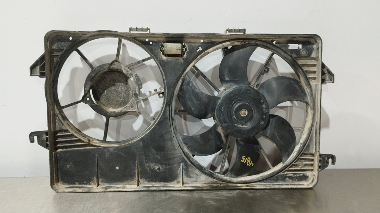 FORD Tourneo Connect 1 generation (2002-2013) Difūzoriaus ventiliatorius 25247121