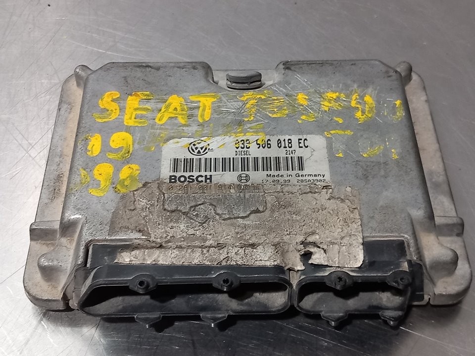 SEAT Ibiza 2 generation (1993-2002) Engine Control Unit ECU 25266928