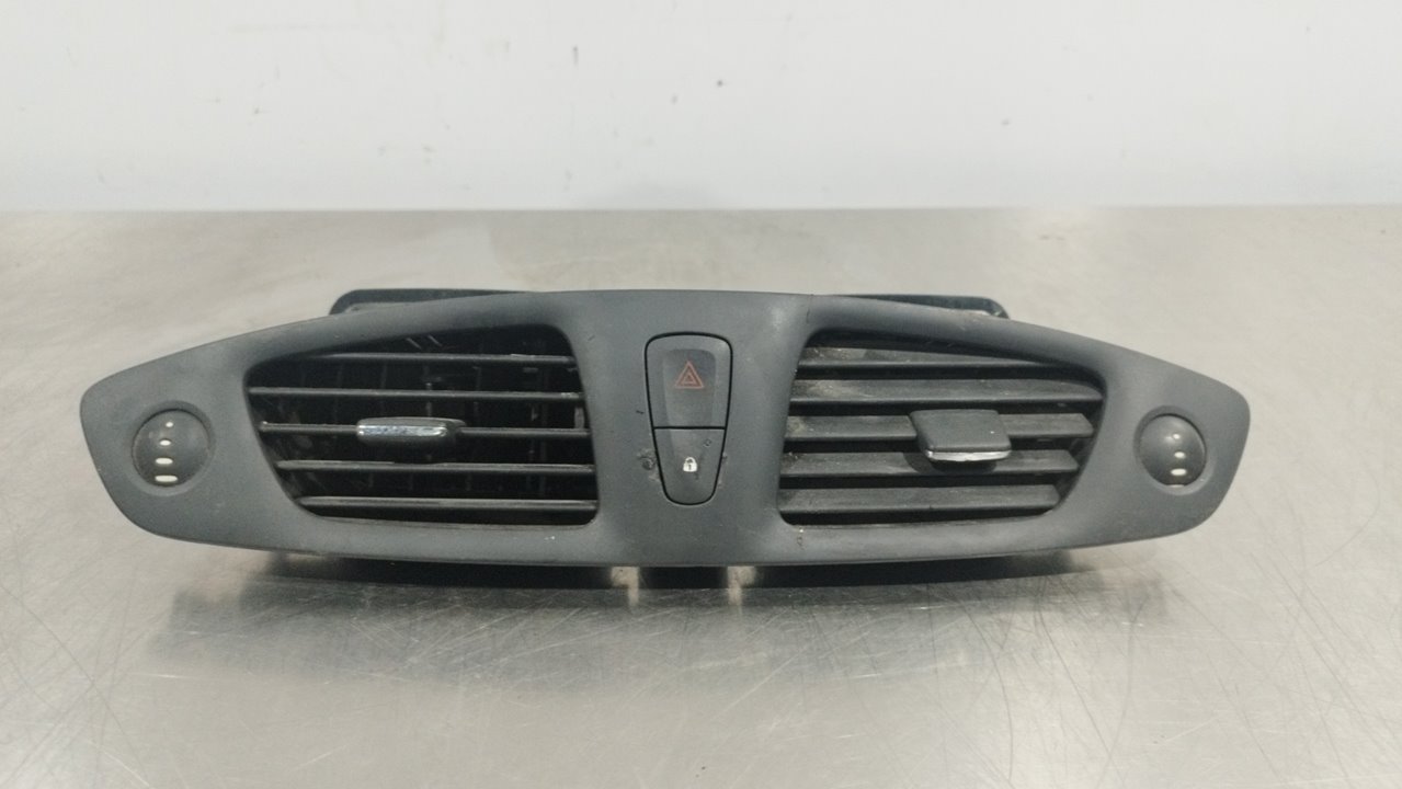 RENAULT Scenic 3 generation (2009-2015) Решетка воздухозаборника салона 682600031R 24937864