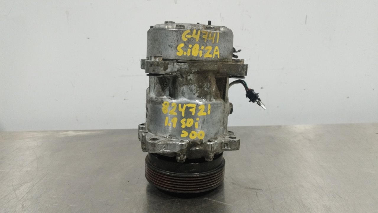 SEAT Ibiza 2 generation (1993-2002) Air Condition Pump 1J0820803F 24935695