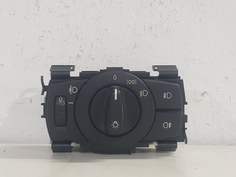 BMW 1 Series E81/E82/E87/E88 (2004-2013) Headlight Switch Control Unit 6932794 22757935