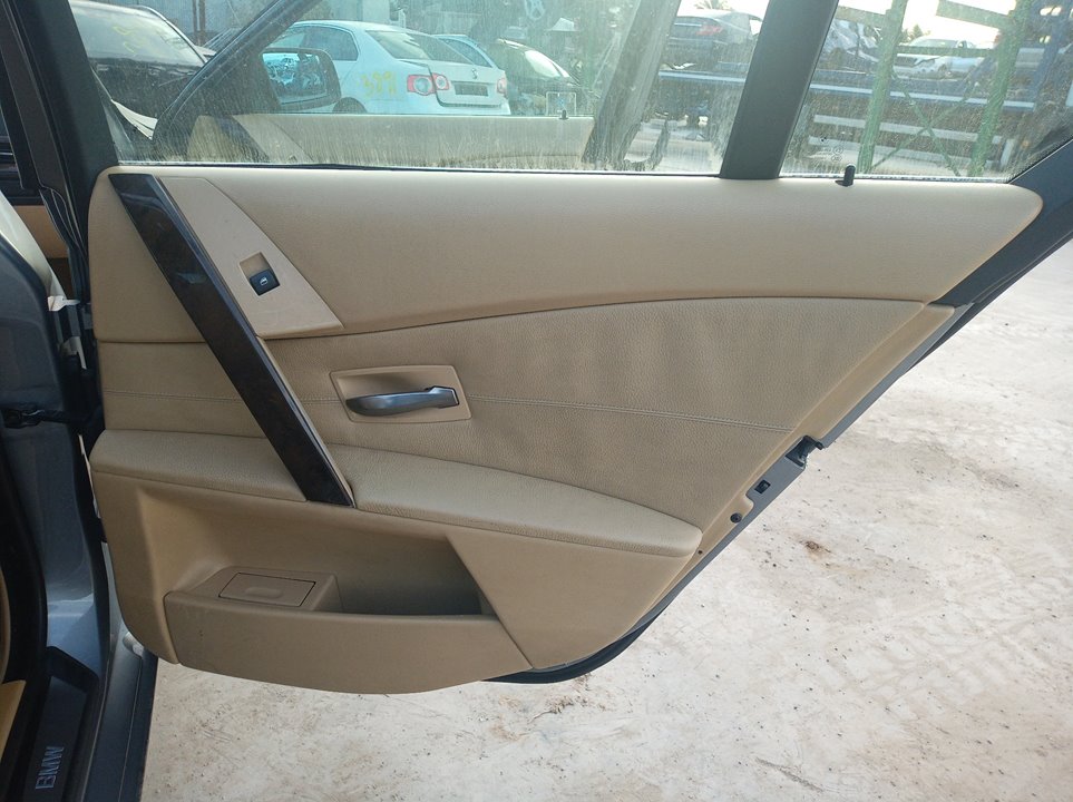 BMW 5 Series E60/E61 (2003-2010) Pravý zadní dveřní panel 26295147