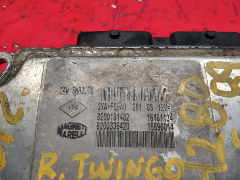 RENAULT Twingo 1 generation (1993-2007) Moottorin ohjausyksikkö ECU 82001814828200336420 24884800
