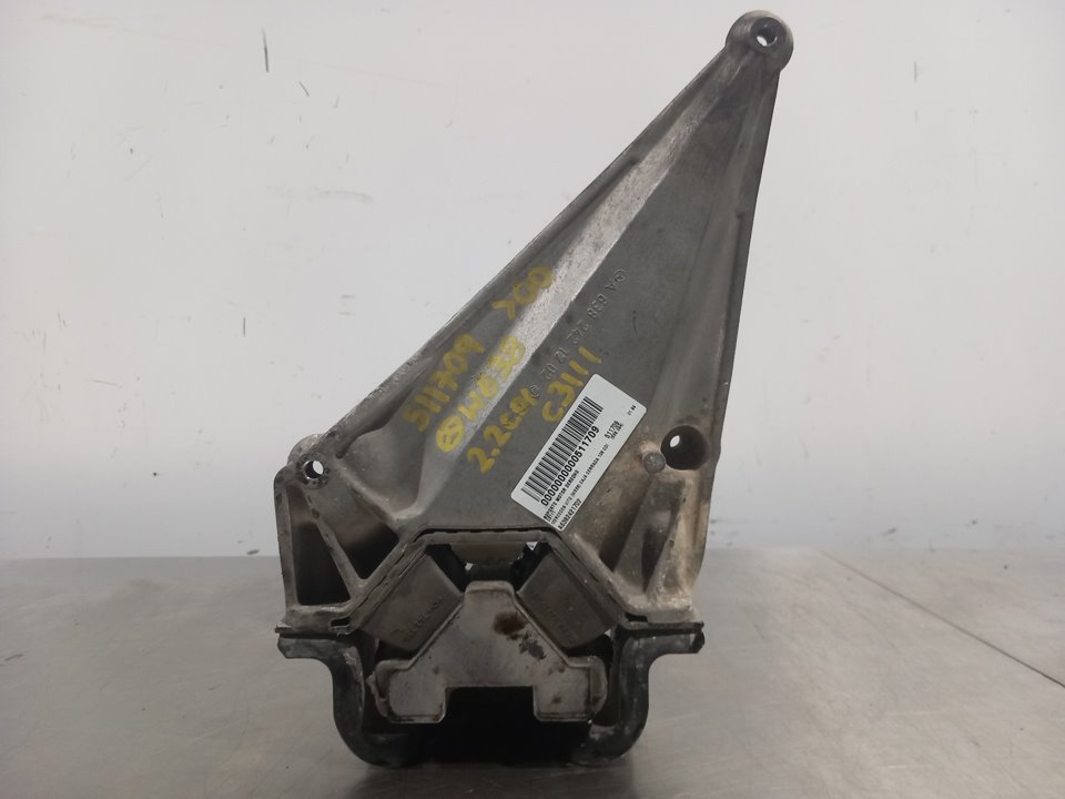 MERCEDES-BENZ Vito W638 (1996-2003) Right Side Engine Mount A6382421702 25233505