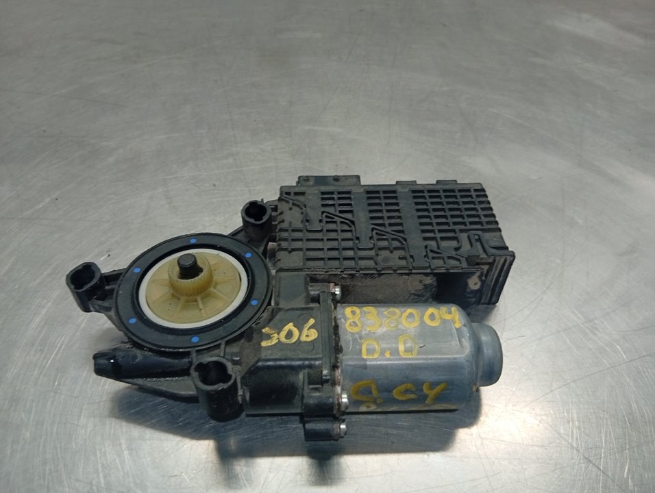 Motor elevalunas delantero derecho 9682495580 de Citroen Grand c4 picasso 2010-2010