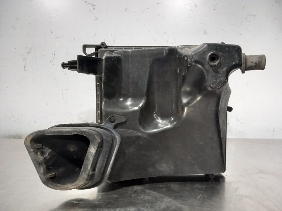 Caja del filtro aire A20DTH 13311896 de Opel Astra j sports tourer (p10) 2010-2015 165 CV - pieza usada