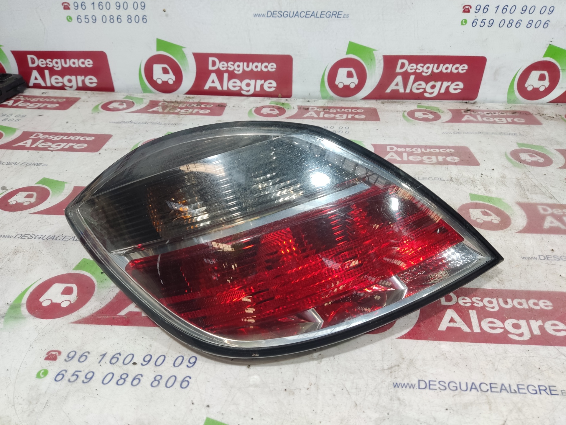 OPEL Astra J (2009-2020) Far stânga spate 13222324 24813223