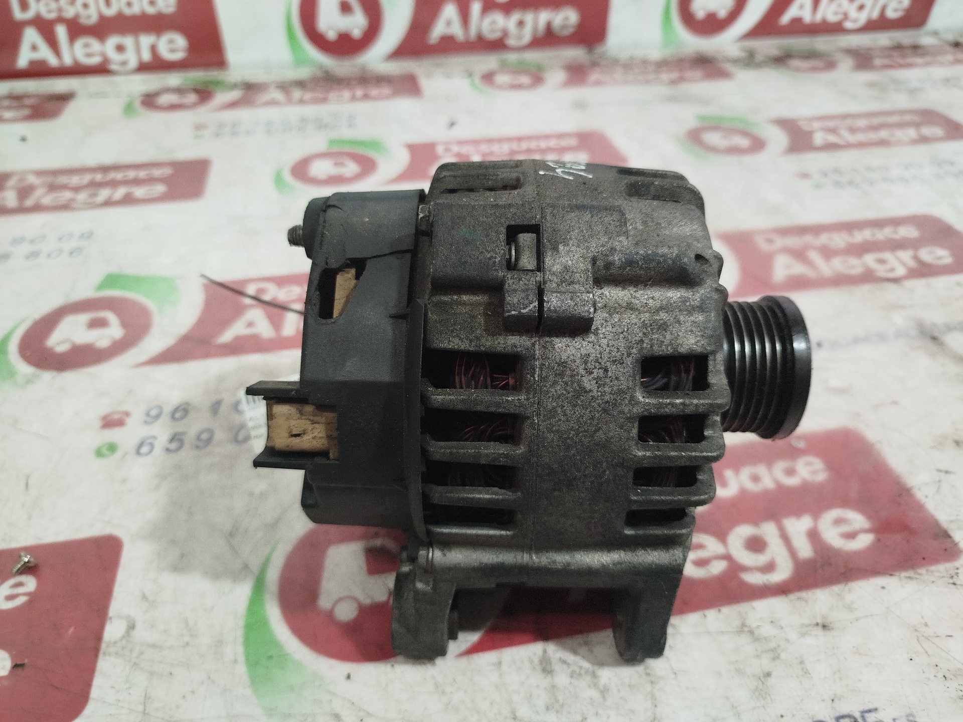 VOLVO S40 1 generation (1996-2004) Alternator 8200162474 24985842