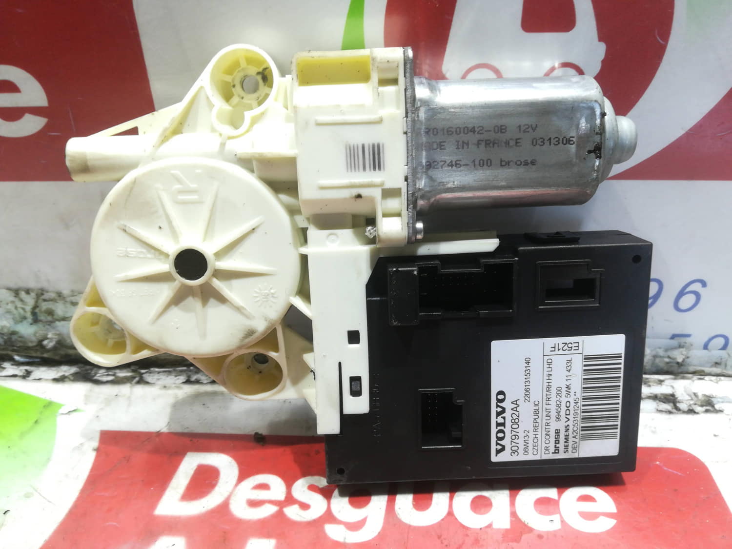 VOLVO S40 2 generation (2004-2012) Front Left Door Window Regulator Motor 30797082AA 24799560