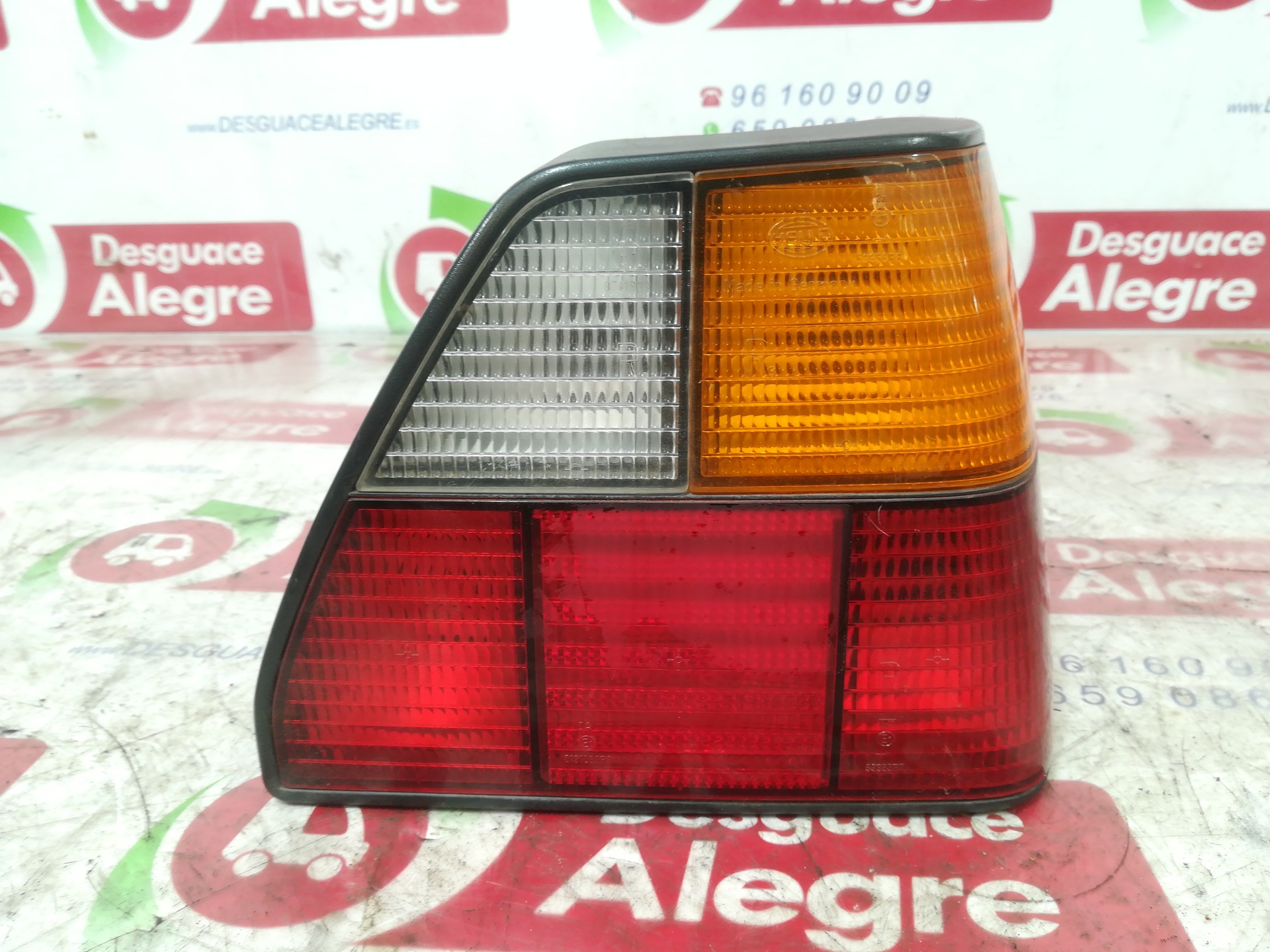 VOLKSWAGEN Golf 2 generation (1983-1992) Rear Right Taillight Lamp 191945112 24809861