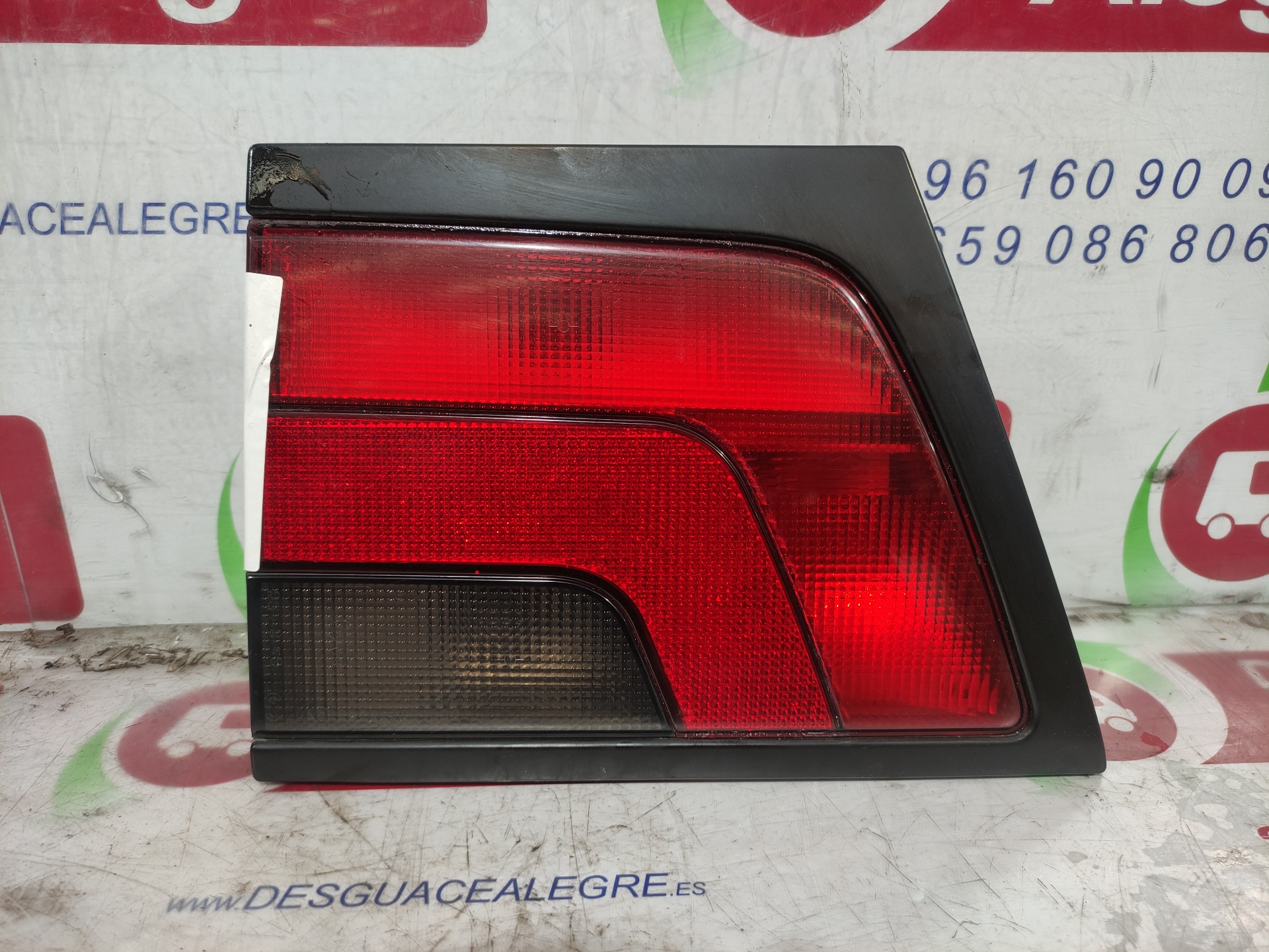 PEUGEOT 806 221 (1994-2002) Rear Left Taillight 24807297