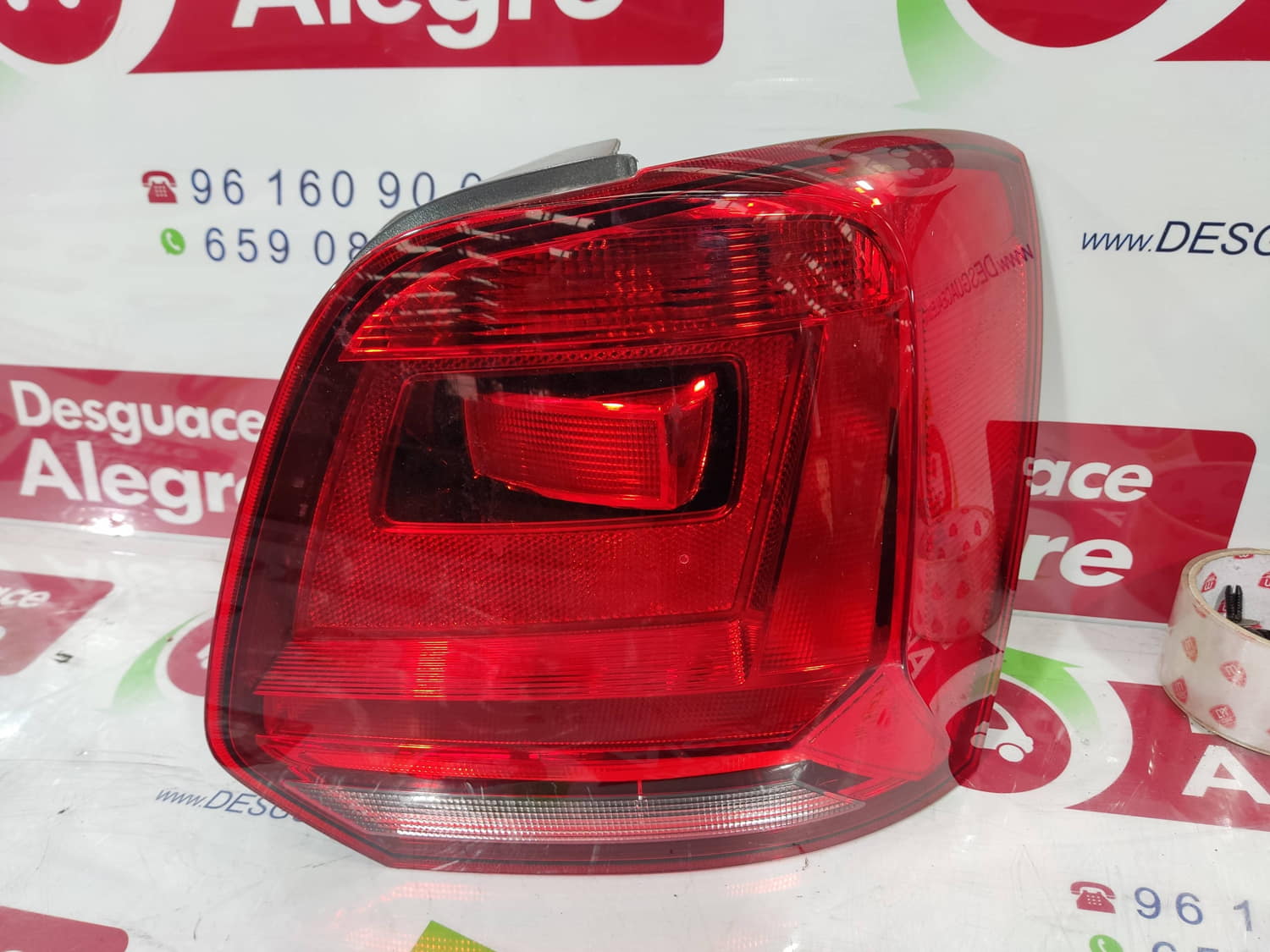 VOLKSWAGEN Polo 5 generation (2009-2017) Rear Right Taillight Lamp 6C0945096K 24801076