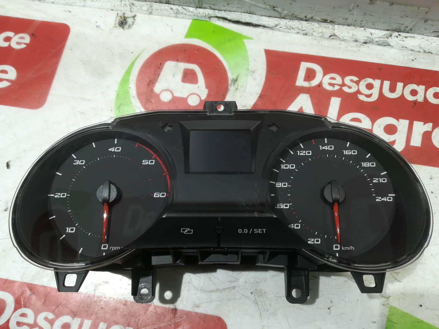 SEAT Ibiza 3 generation (2002-2008) Instrumentu panelis/spidometrs 6J0920801A 24793902