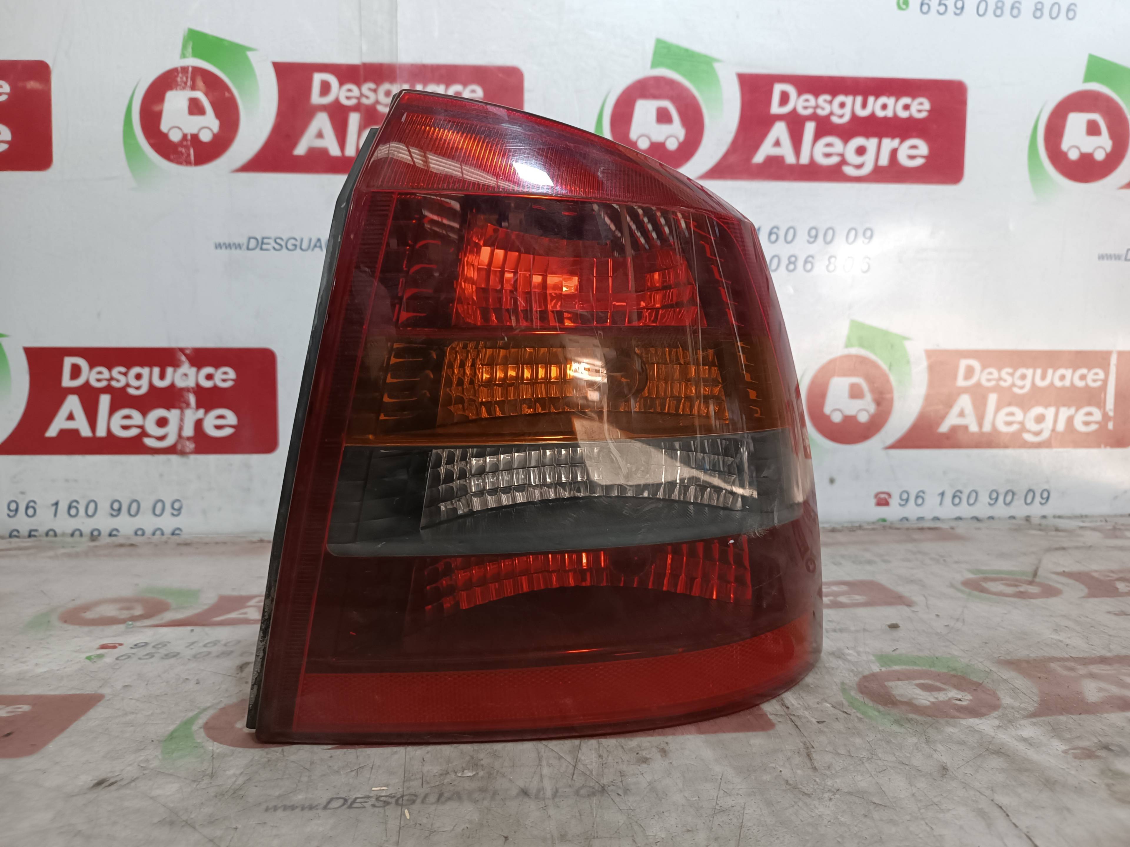 OPEL Astra H (2004-2014) Rear Right Taillight Lamp 290502 24811754