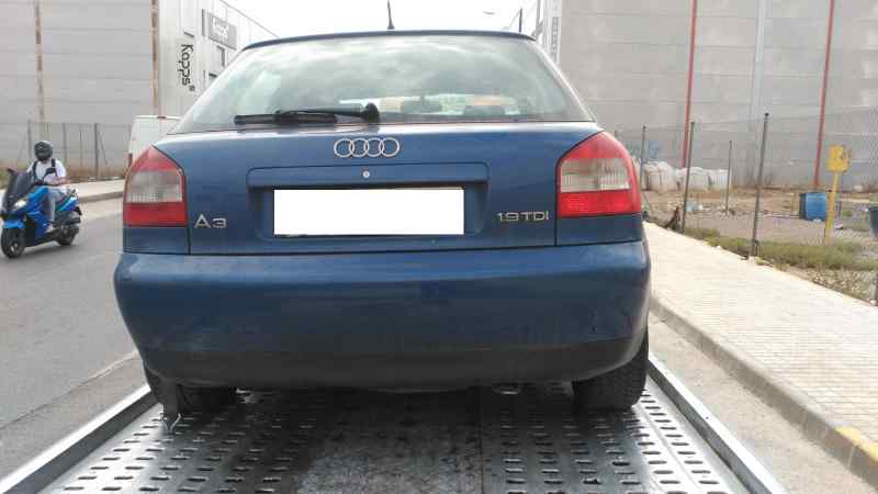 AUDI A3 8L (1996-2003) Bakre høyre baklys 8L0945096B 24792590