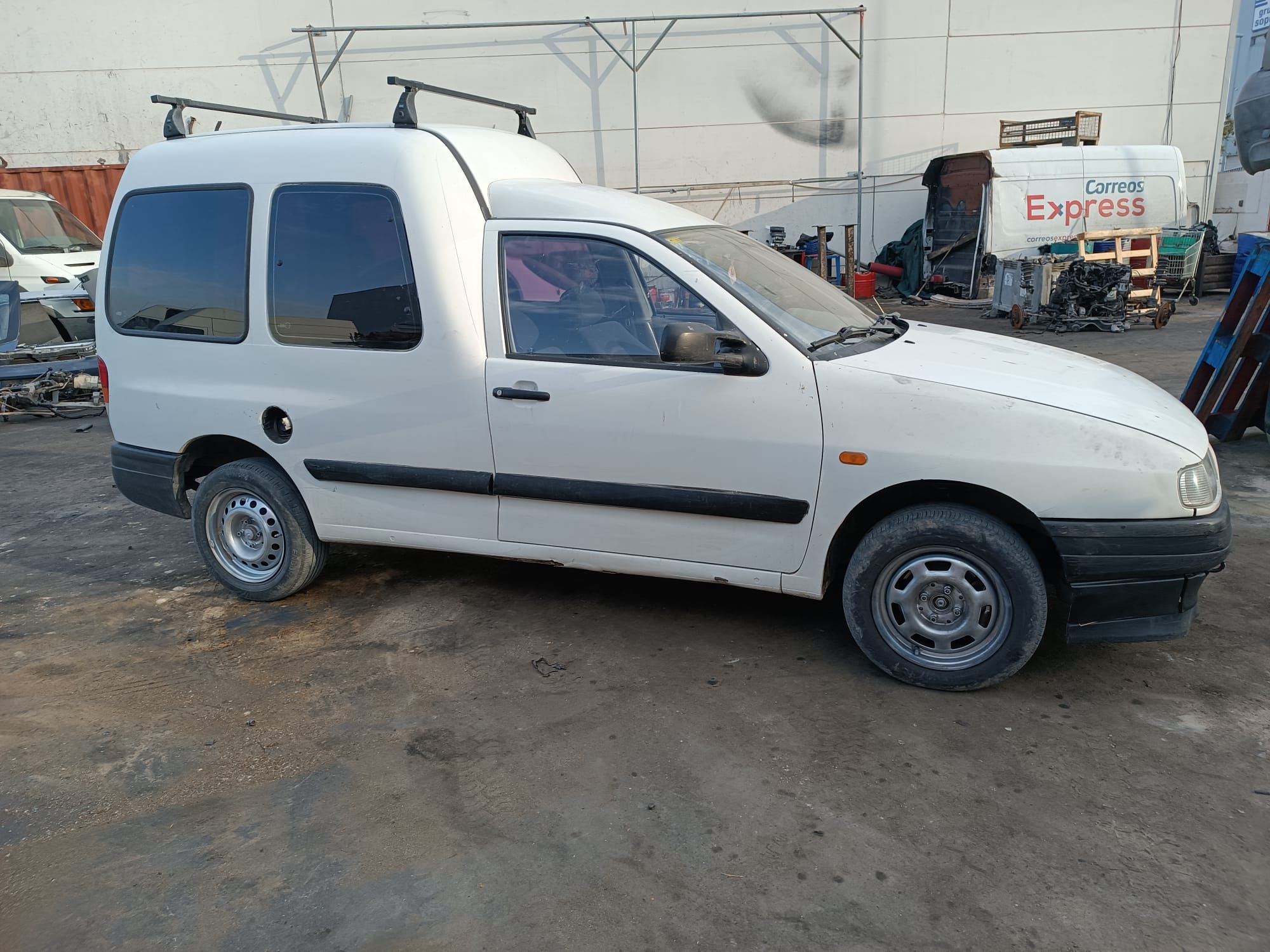 SEAT Inca 1 generation (1995-2000) Bakre höger bakljuslampa 67723671 24834328