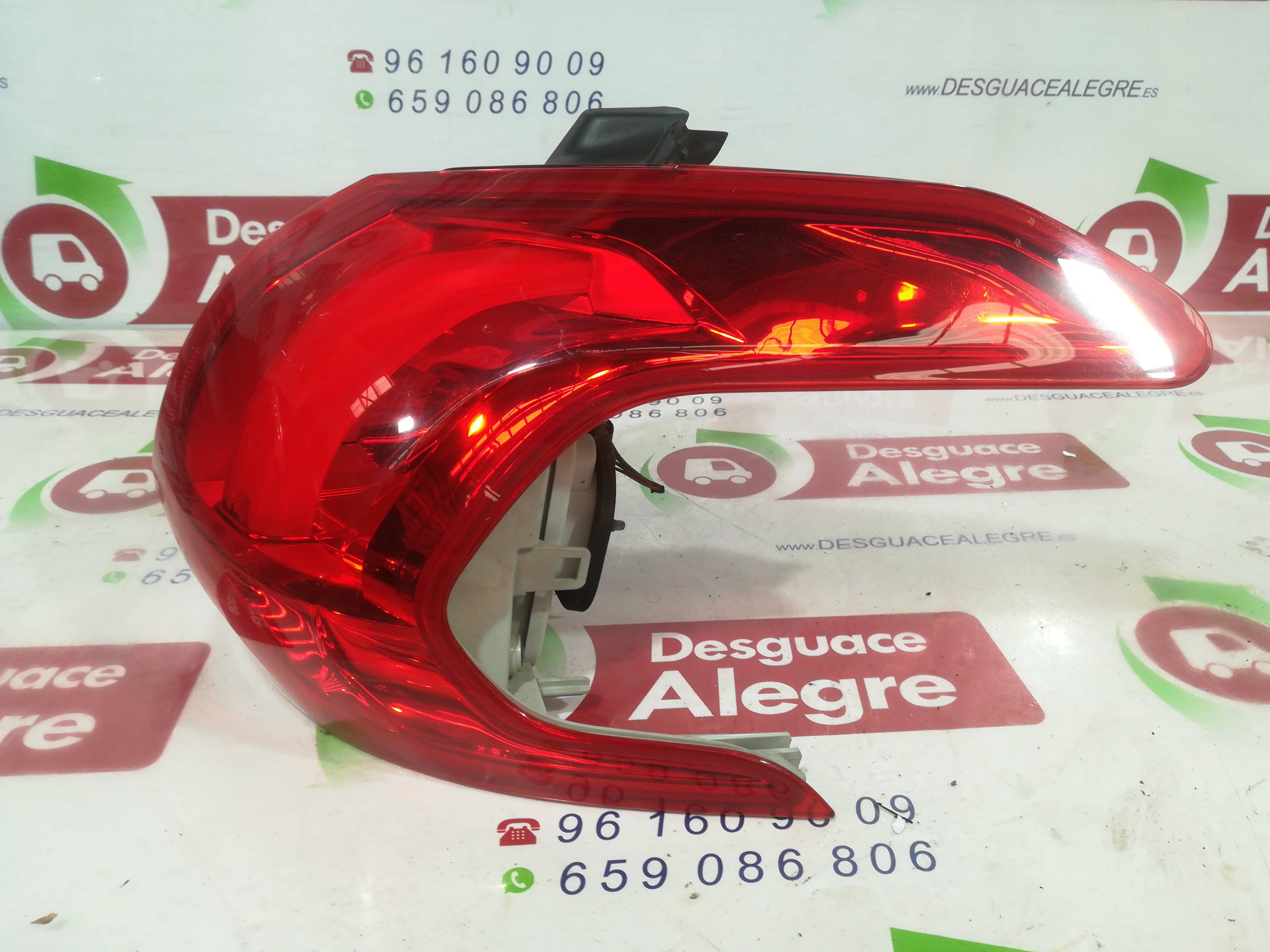 PEUGEOT 2008 1 generation (2013-2020) Rear Right Taillight Lamp 9678074380 24807993