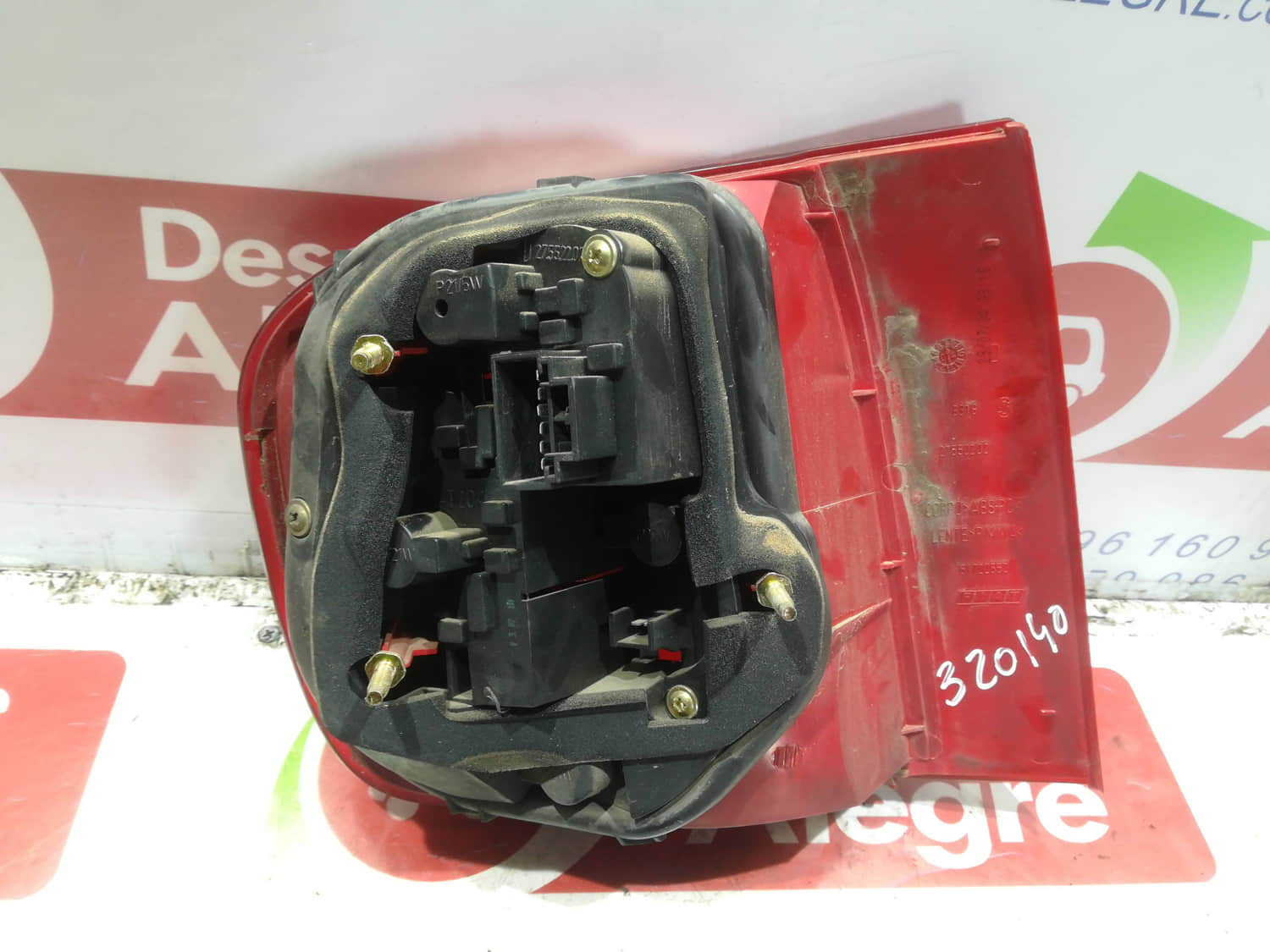 Scheinwerfer hinten rechts 51720552 de Fiat Nuevo multipla 2004-2005 116 CV - pieza usada