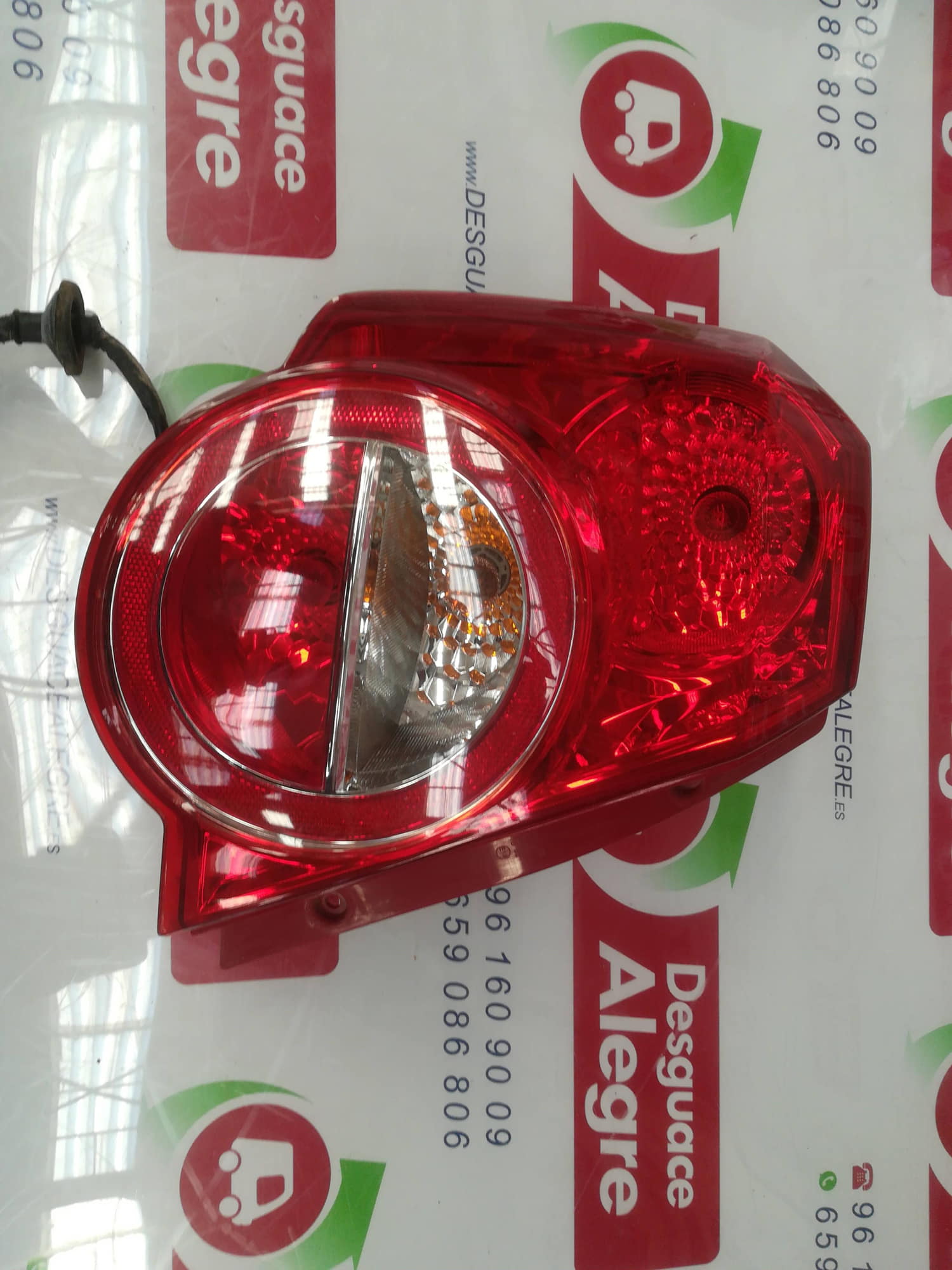 CHEVROLET Aveo T200 (2003-2012) Rear Left Taillight 24800354