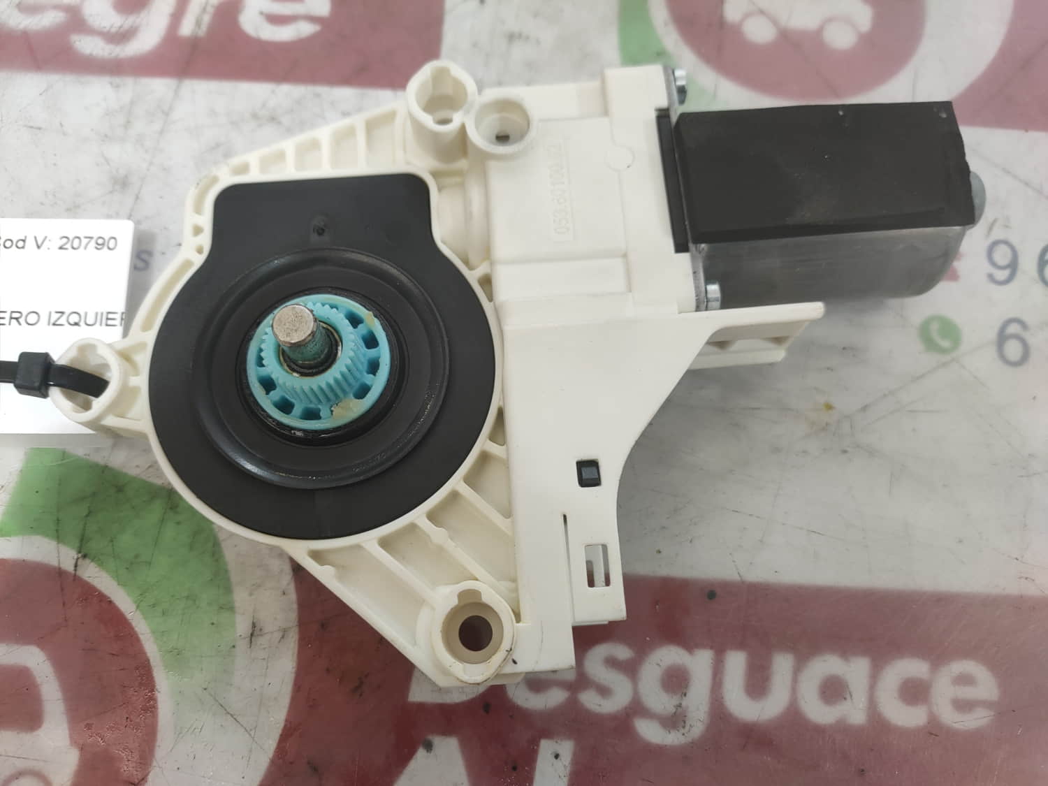 AUDI A4 B8/8K (2011-2016) Motor regulator geam ușă stânga față 8T0959801B 24807525