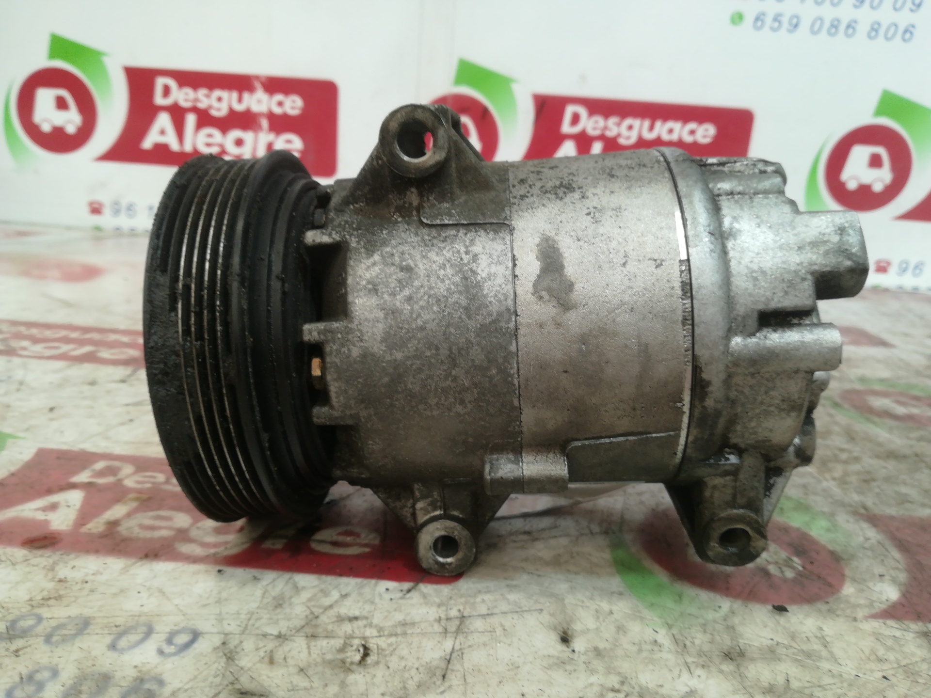 RENAULT Megane 2 generation (2002-2012) Hасос кондиционера 8200316164 24809976