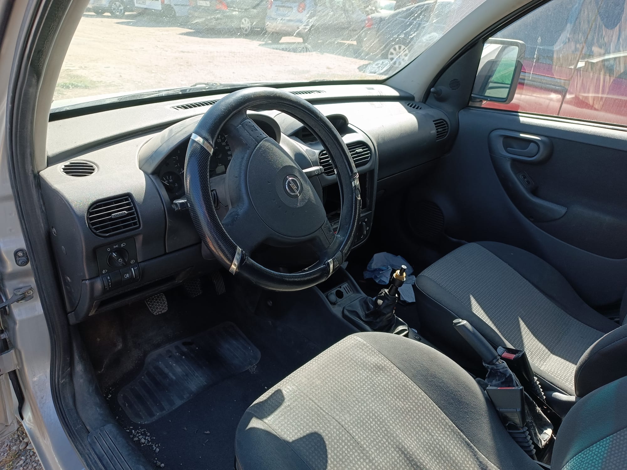 OPEL Combo C (2001-2011) Vasemman puolen siipipeili 24807171