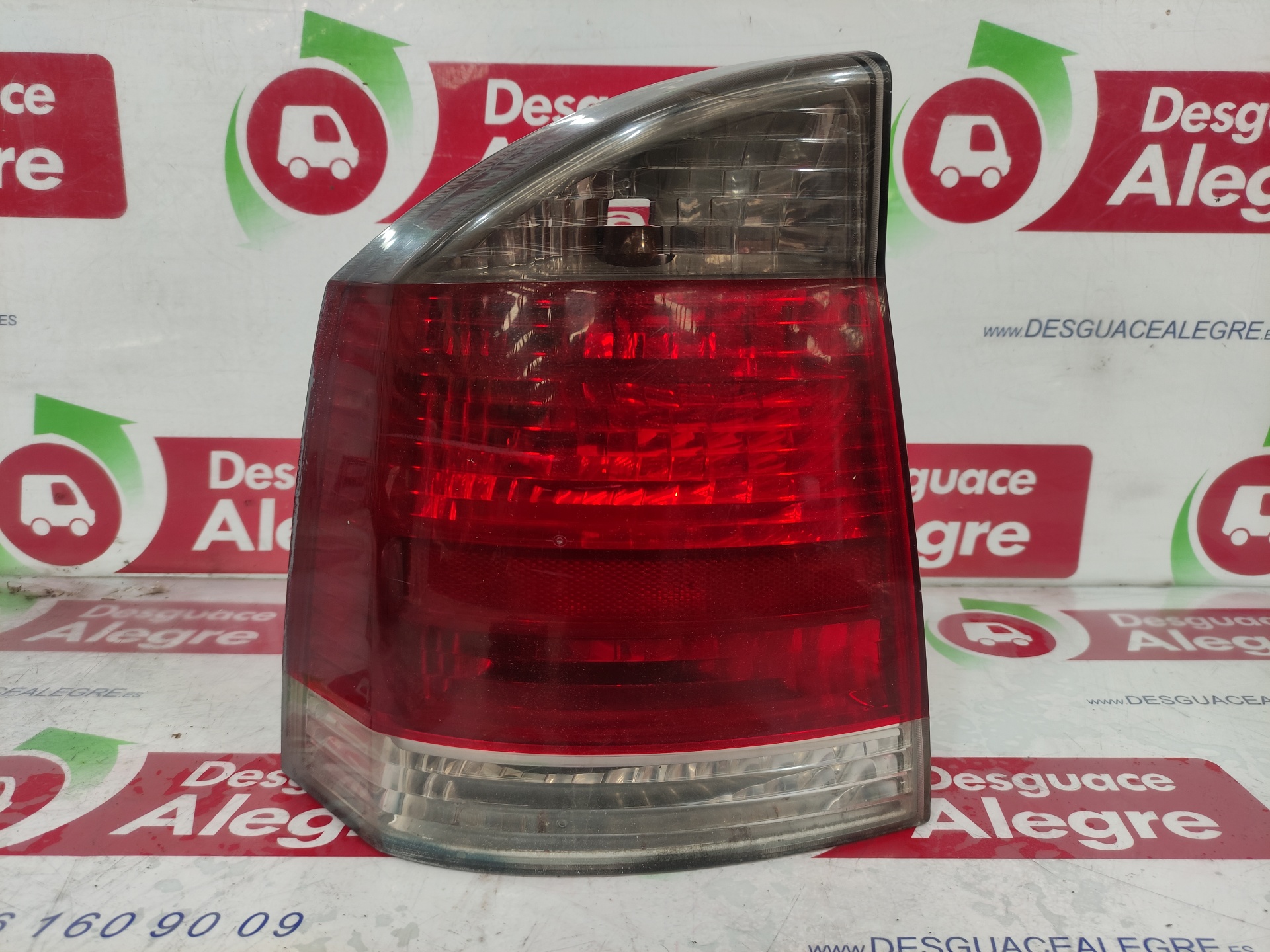 OPEL Vectra C (2002-2005) Rear Left Taillight 13157646 24807109