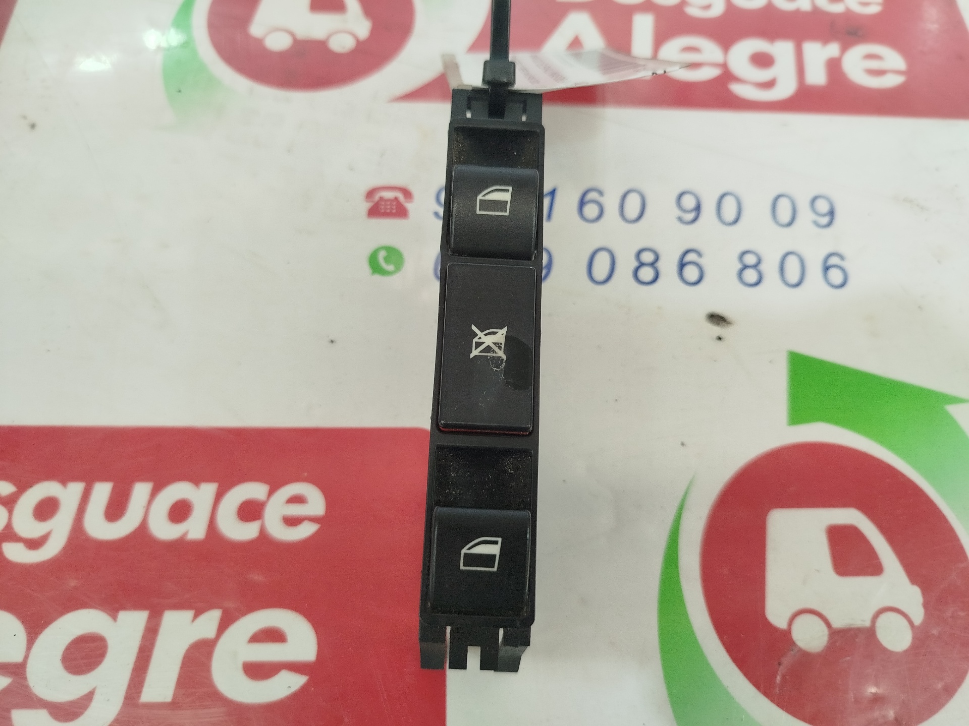 RENAULT 3 Series E46 (1997-2006) Front Left Door Window Switch 6902184 25712579