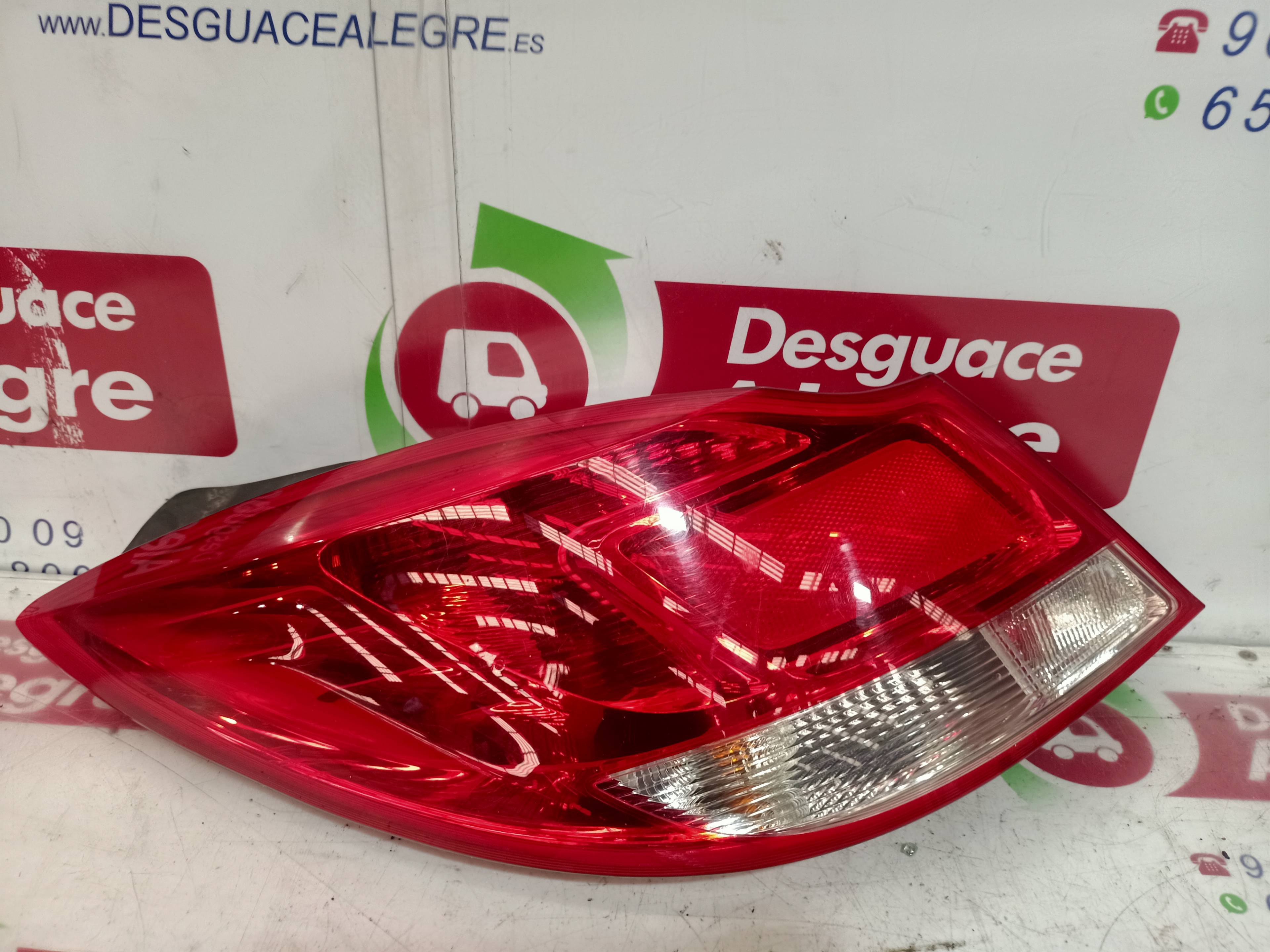 OPEL Rear Left Taillight 168348 24809374