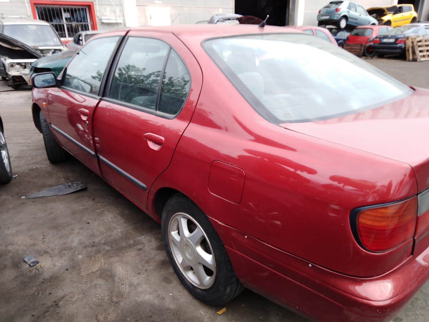 NISSAN Primera P11 (1996-2002) Генератор 231002J600 24799587