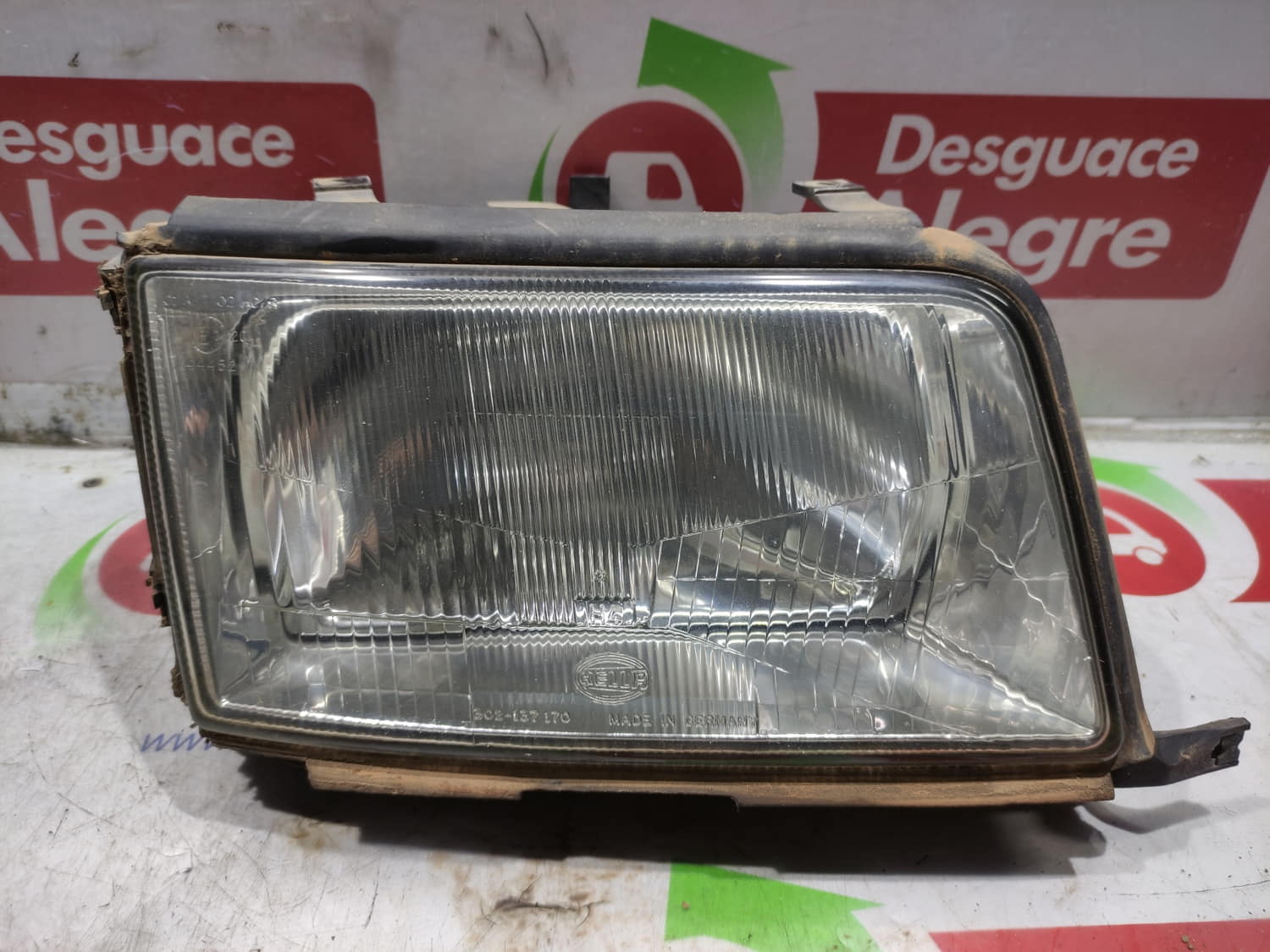 AUDI 100 4A/C4 (1990-1994) Front Høyre Frontlykt 24800896