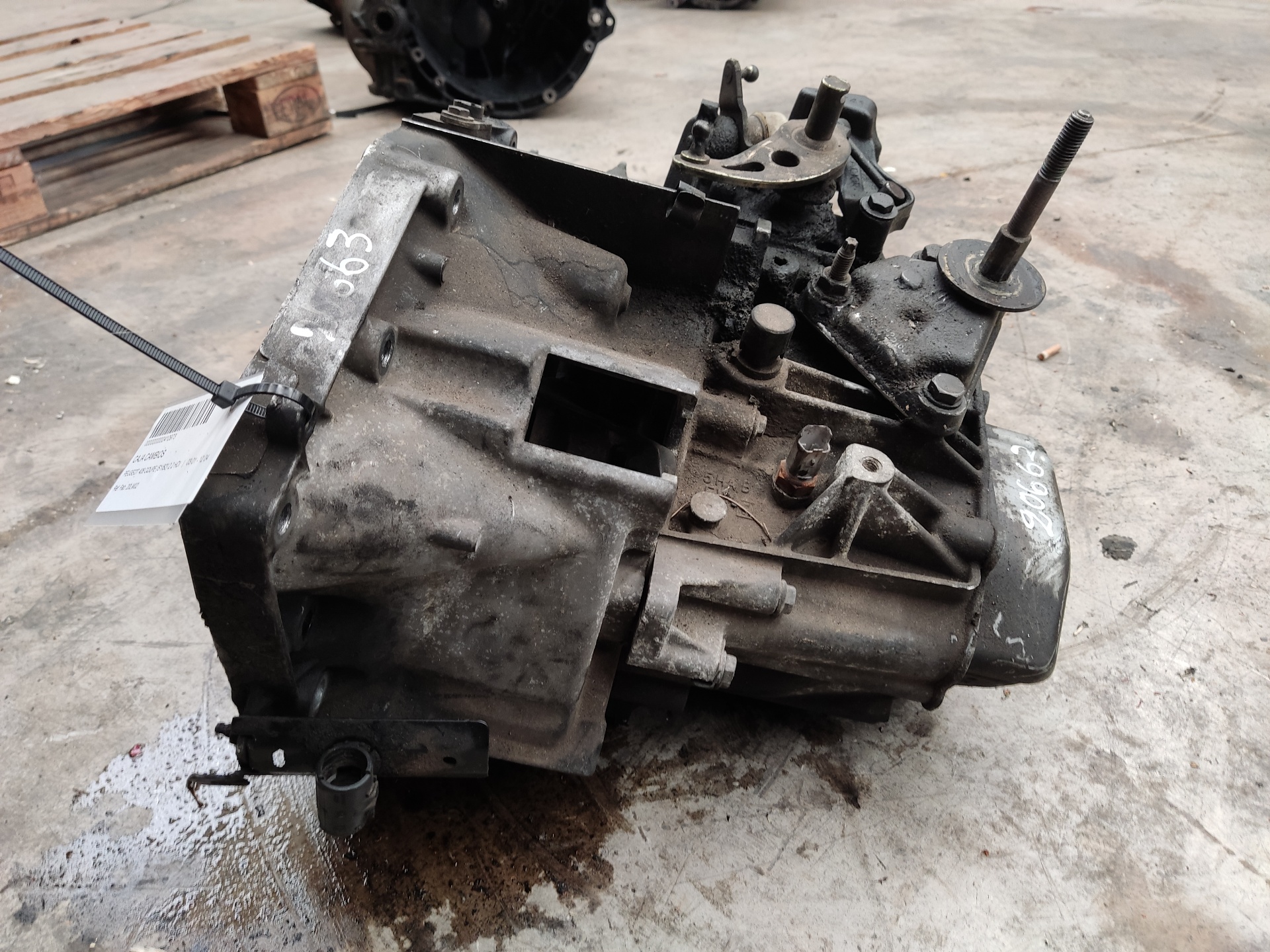 PEUGEOT 406 1 generation (1995-2004) Gearbox 20LM02 22792588