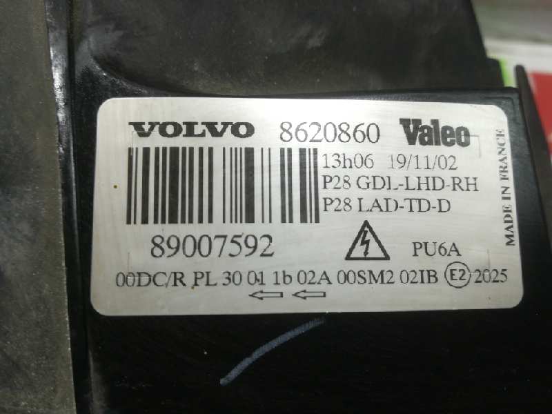 VOLVO XC90 1 generation (2002-2014) Phare avant droit 89007592 24797476